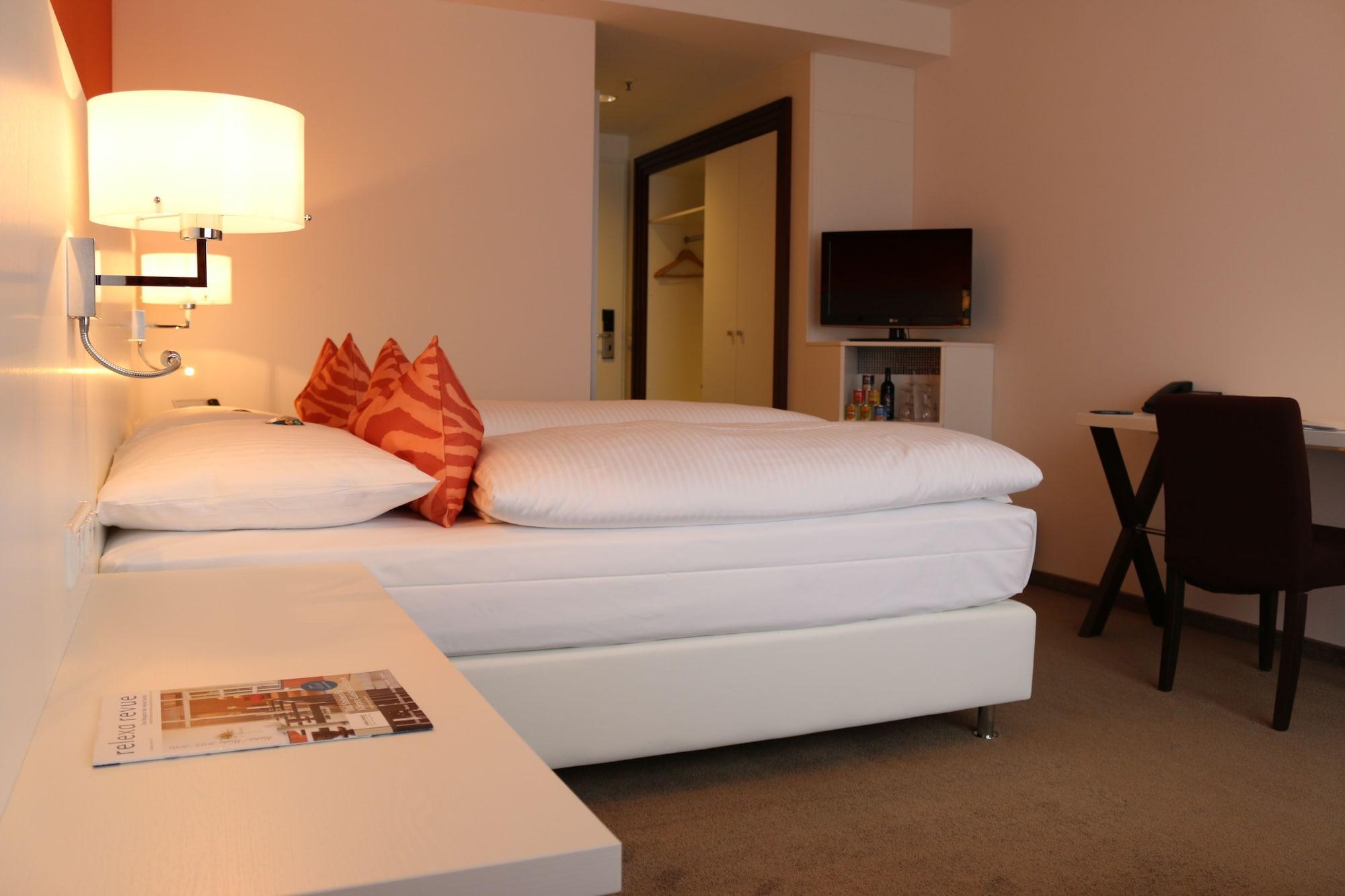 Relexa Hotel Francoforte sul Meno Esterno foto